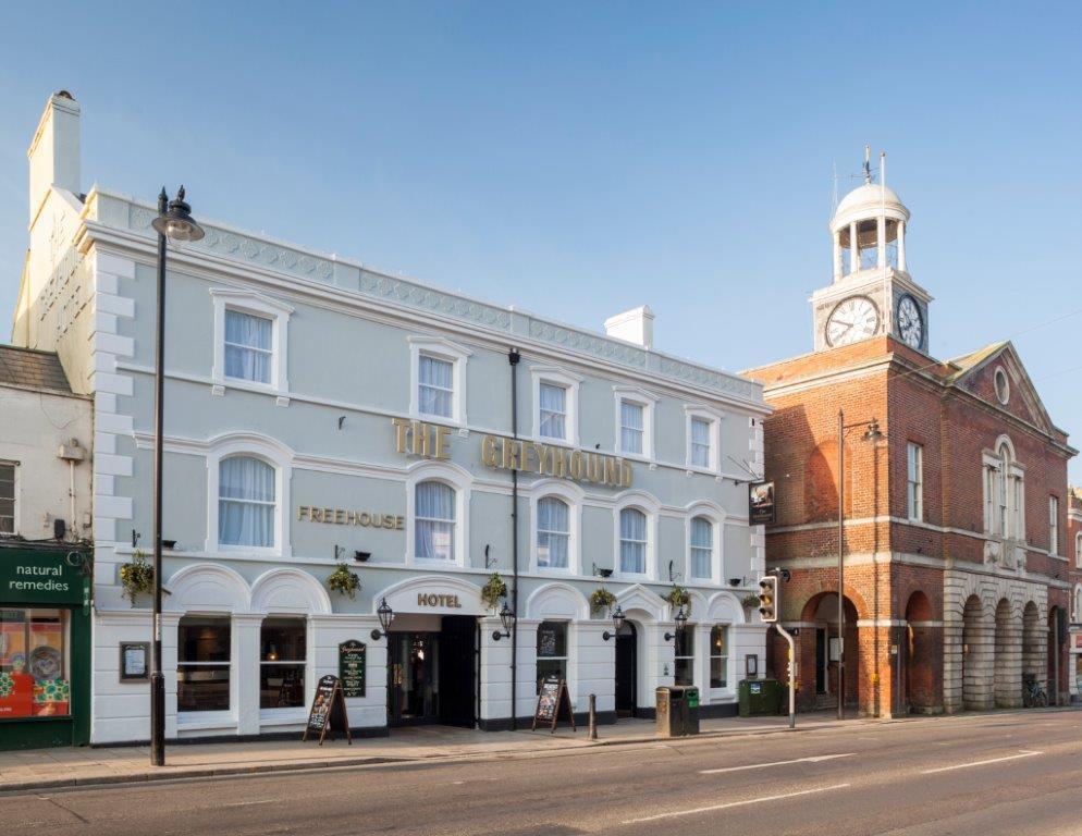 Hotel The Greyhound Wetherspoon 4*