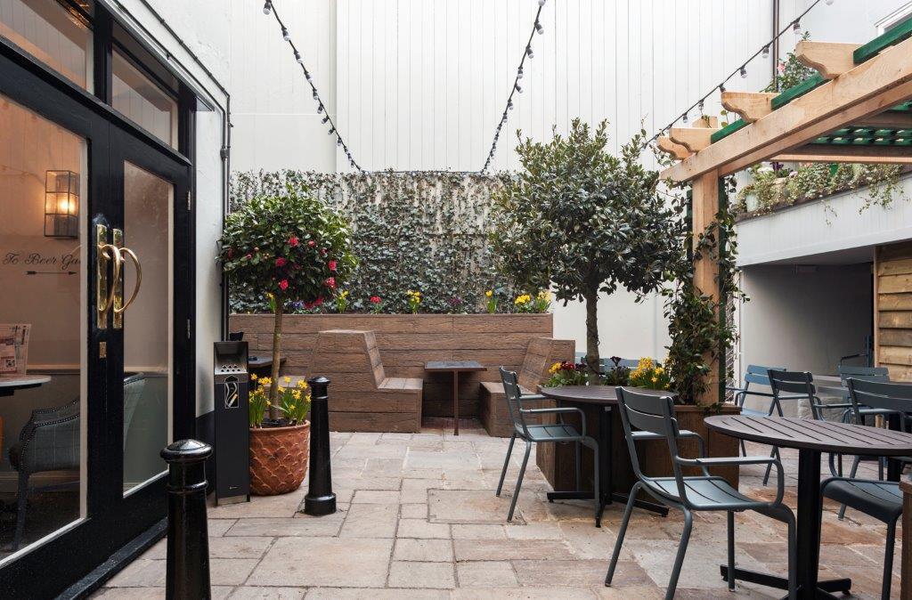 The Greyhound Wetherspoon Hotel 4*